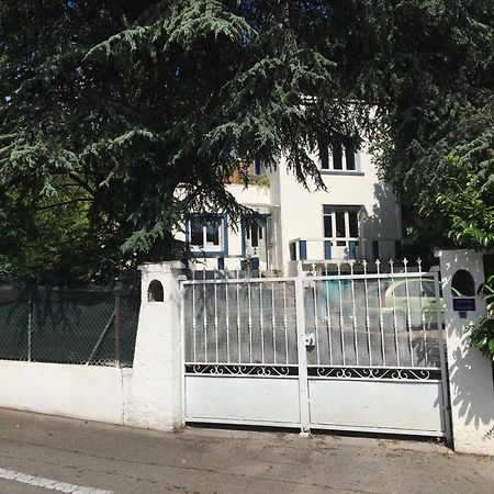 Villa Les Terrasses Dans La Nature Avec Piscine A 2 Pas De Lyon, Metro A 15Mn A Pied Pour Lyon Centre En 10Mn Ou Bus A 300M Pour Lyon Centre أولينز المظهر الخارجي الصورة